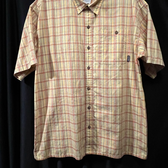 Patagonia men’s red/yellow plaid short sleeve button shirt size L - Picture 3 of 10